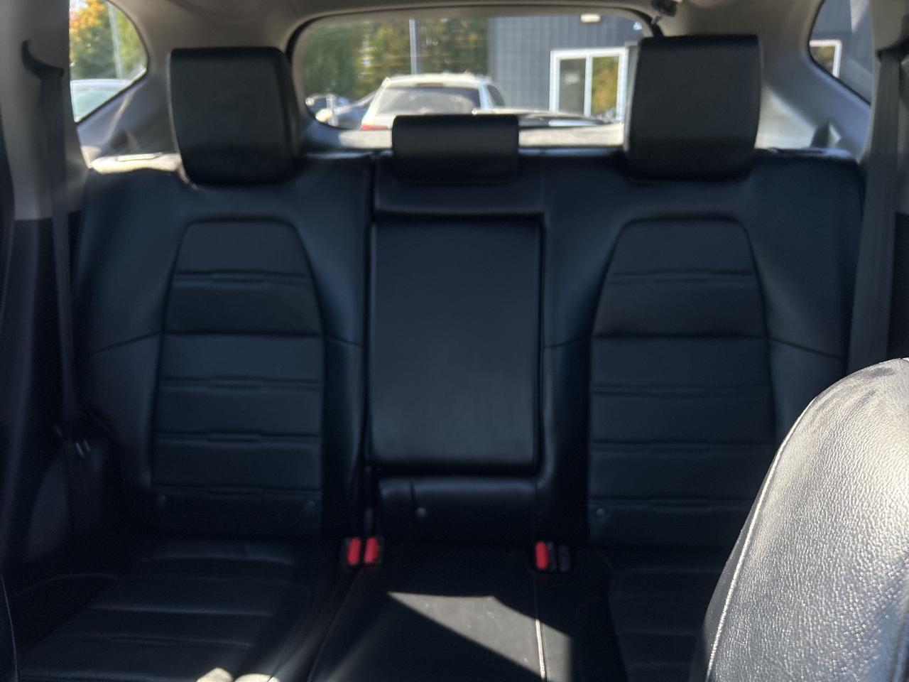 2017 Honda CR-V Touring, LDS, Crash Sensors, Nav, Bluetooth Photo