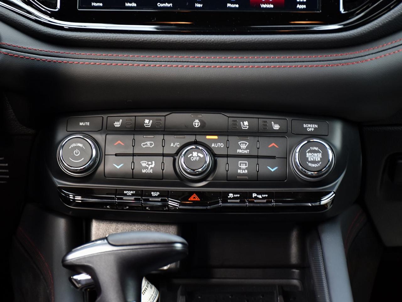 2026 Dodge Durango GT HEMI V8 PLUS   BLACKTOP   LEATHER   V8   7-SEAT Photo