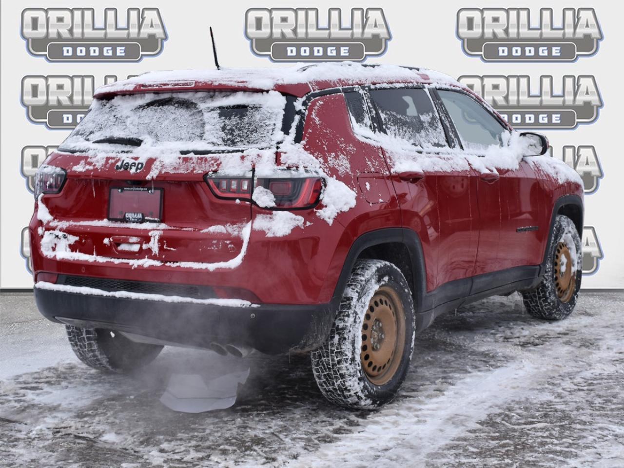 2020 Jeep Compass UPLAND II   WINTER TIRES   4x4   FUEL EFFICIENT Photo3