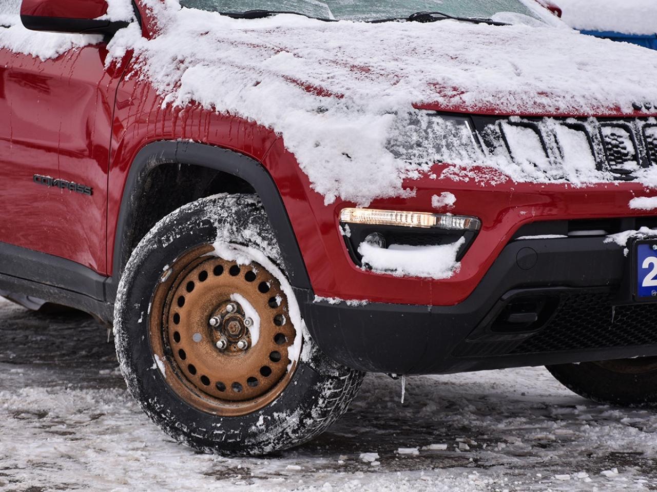 2020 Jeep Compass UPLAND II   WINTER TIRES   4x4   FUEL EFFICIENT Photo