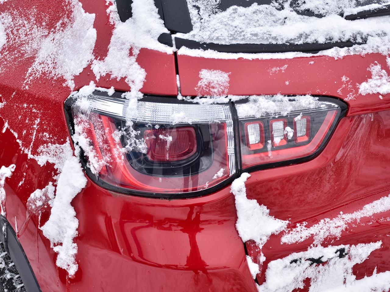 2020 Jeep Compass UPLAND II   WINTER TIRES   4x4   FUEL EFFICIENT Photo
