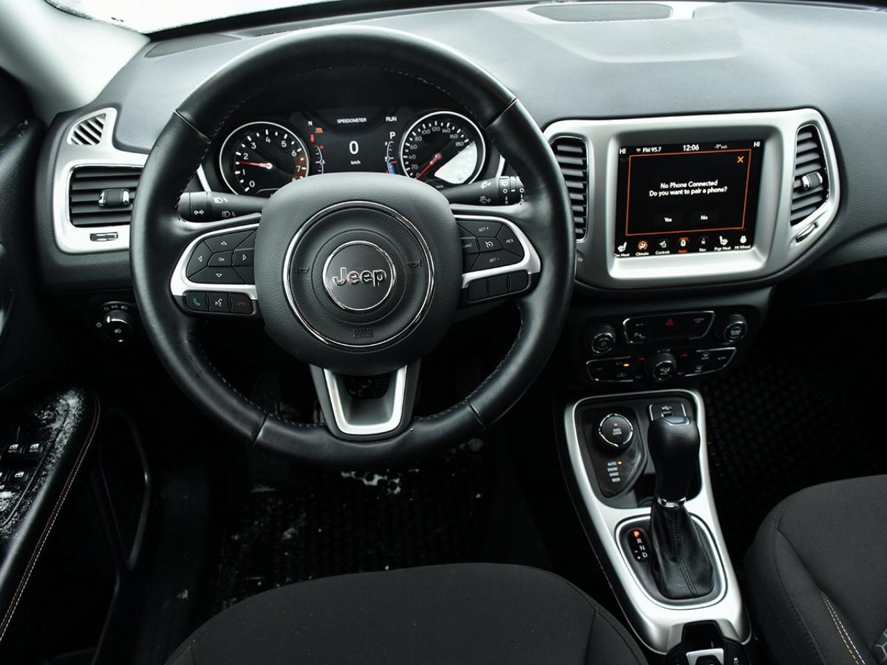 2020 Jeep Compass UPLAND II   WINTER TIRES   4x4   FUEL EFFICIENT Photo