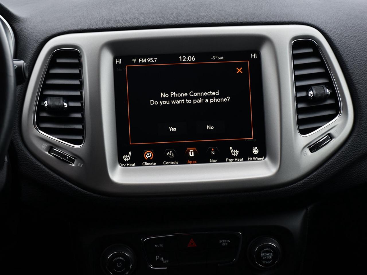 2020 Jeep Compass UPLAND II   WINTER TIRES   4x4   FUEL EFFICIENT Photo