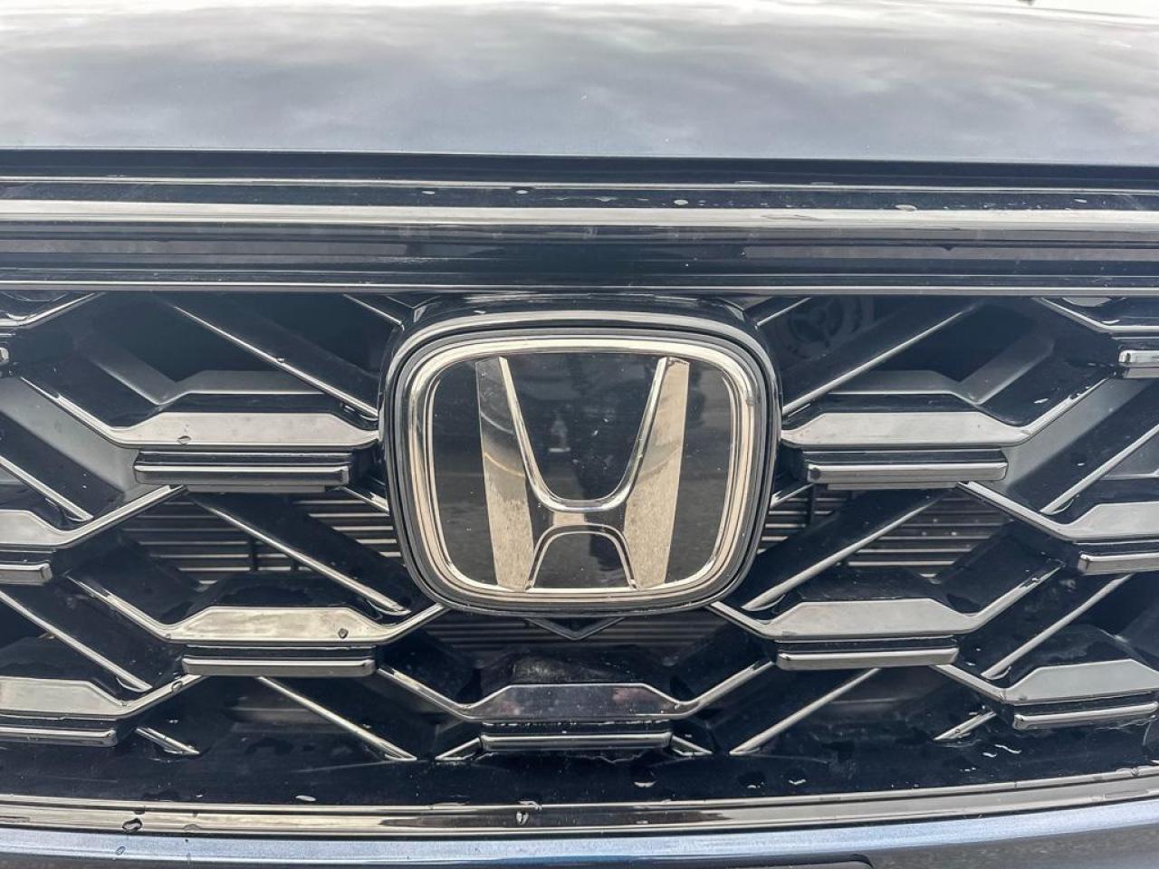 2025 Honda CR-V Hybrid Touring Photo