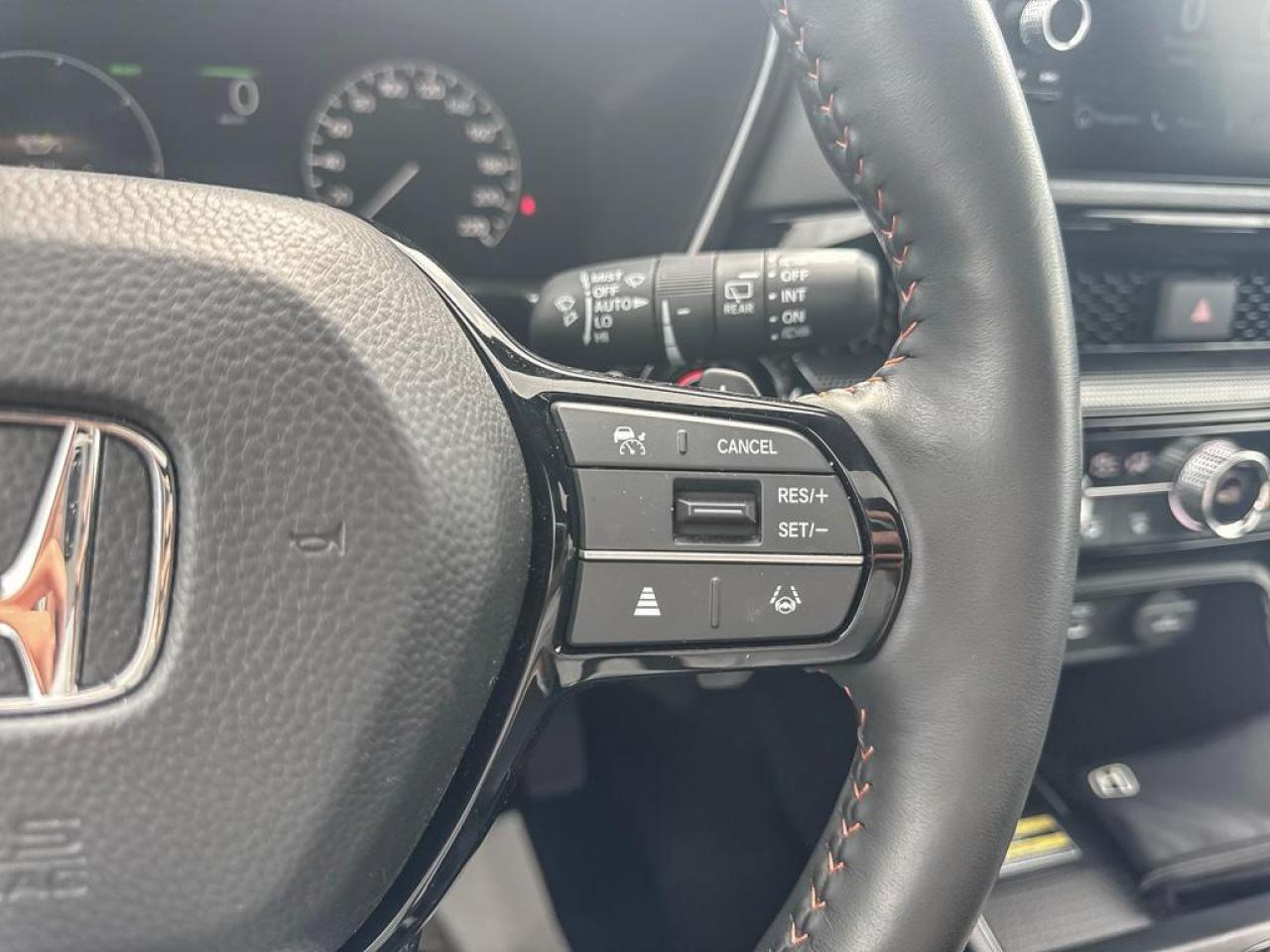 2025 Honda CR-V Hybrid Touring Photo