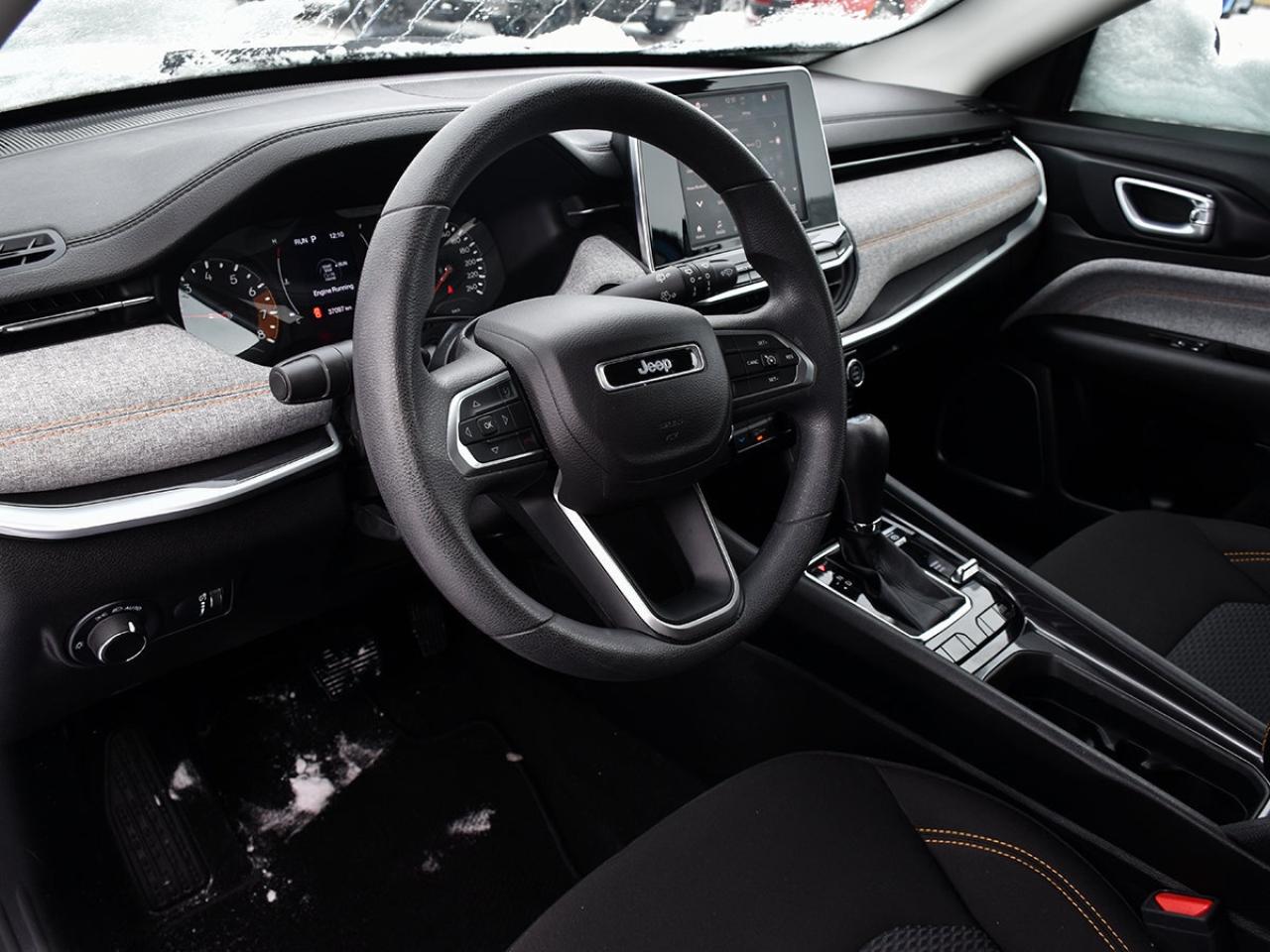 2022 Jeep Compass Sport Photo