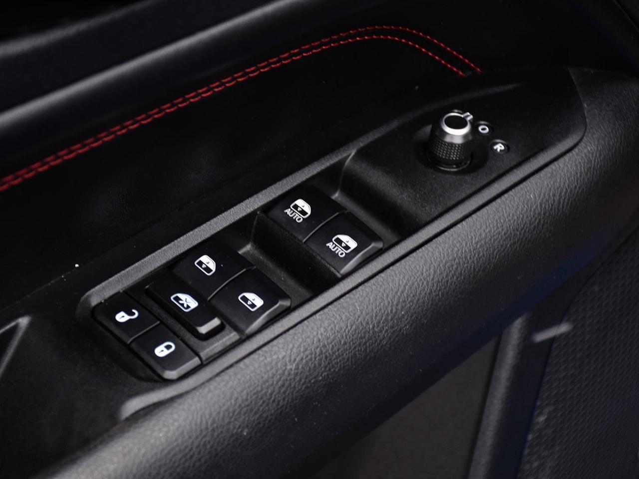 2022 Jeep Compass TRAILHAWK   TRAILER TOW   DUAL-PANE SUNROOF   HEAT Photo