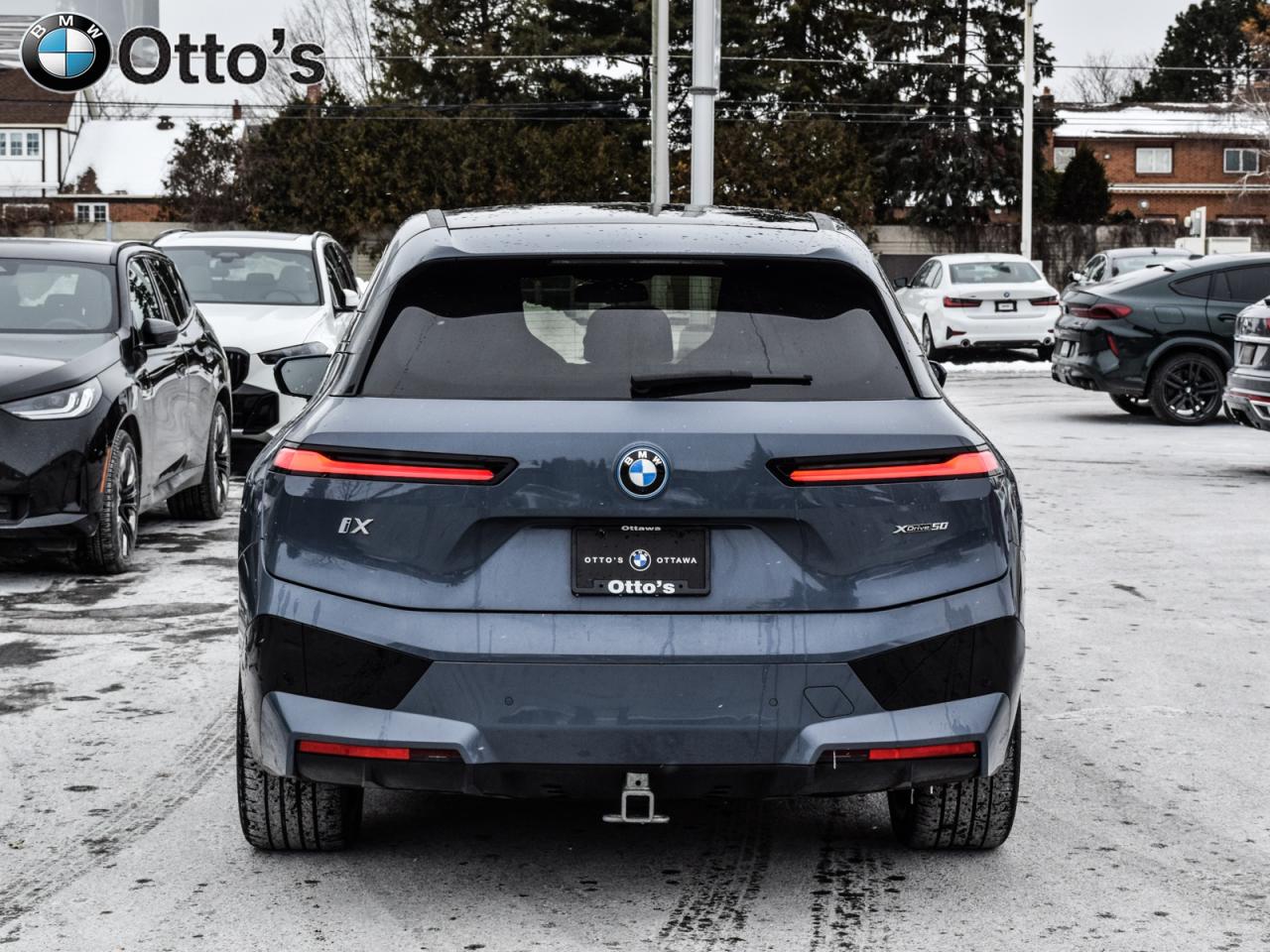 2022 BMW iX xDrive50 Photo