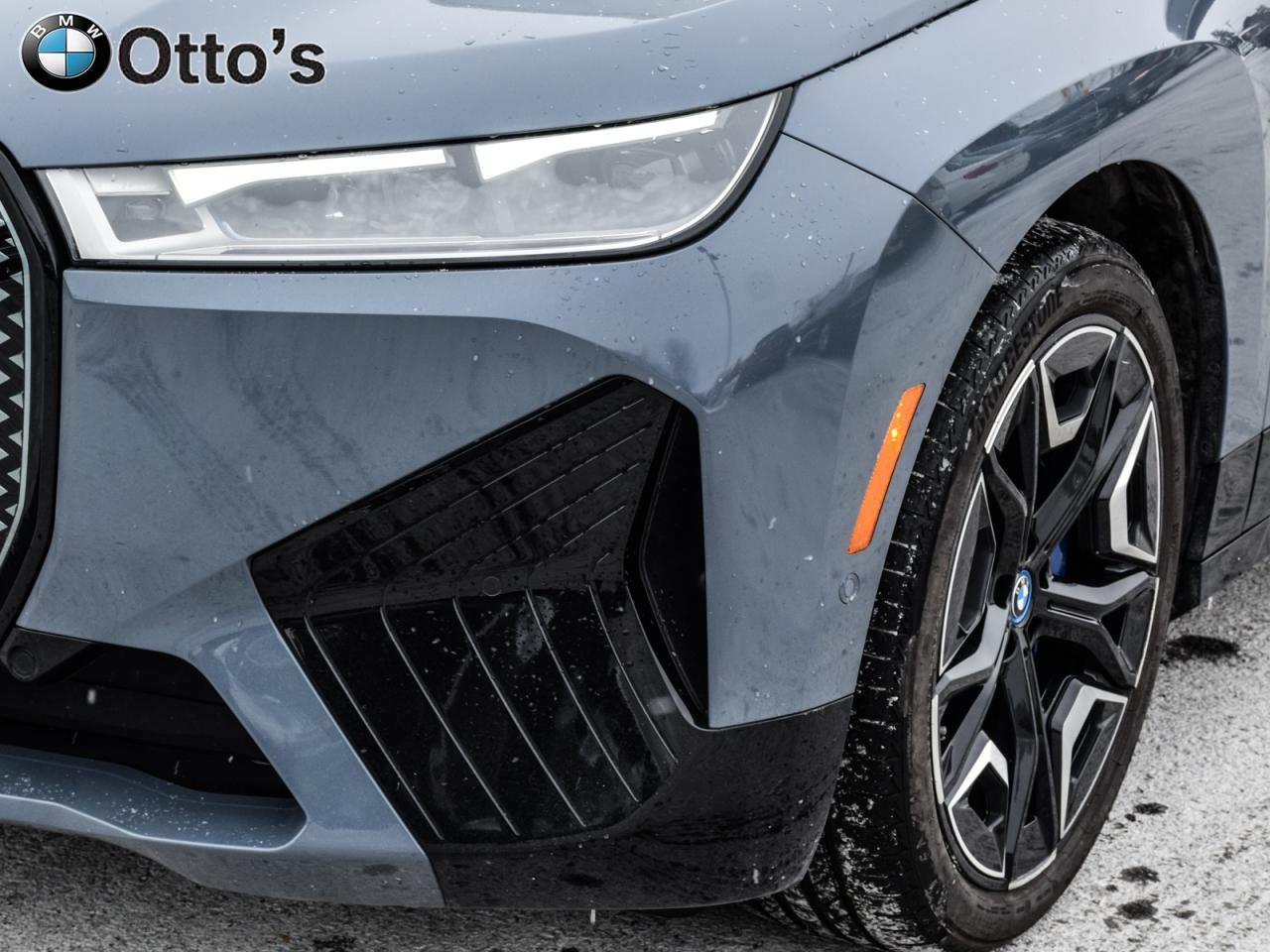 2022 BMW iX xDrive50 Photo