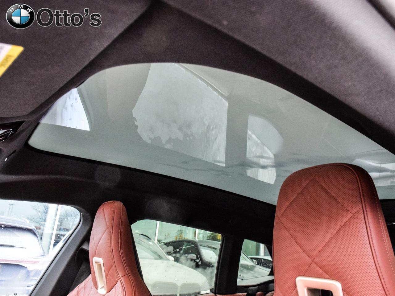 2022 BMW iX xDrive50 Photo