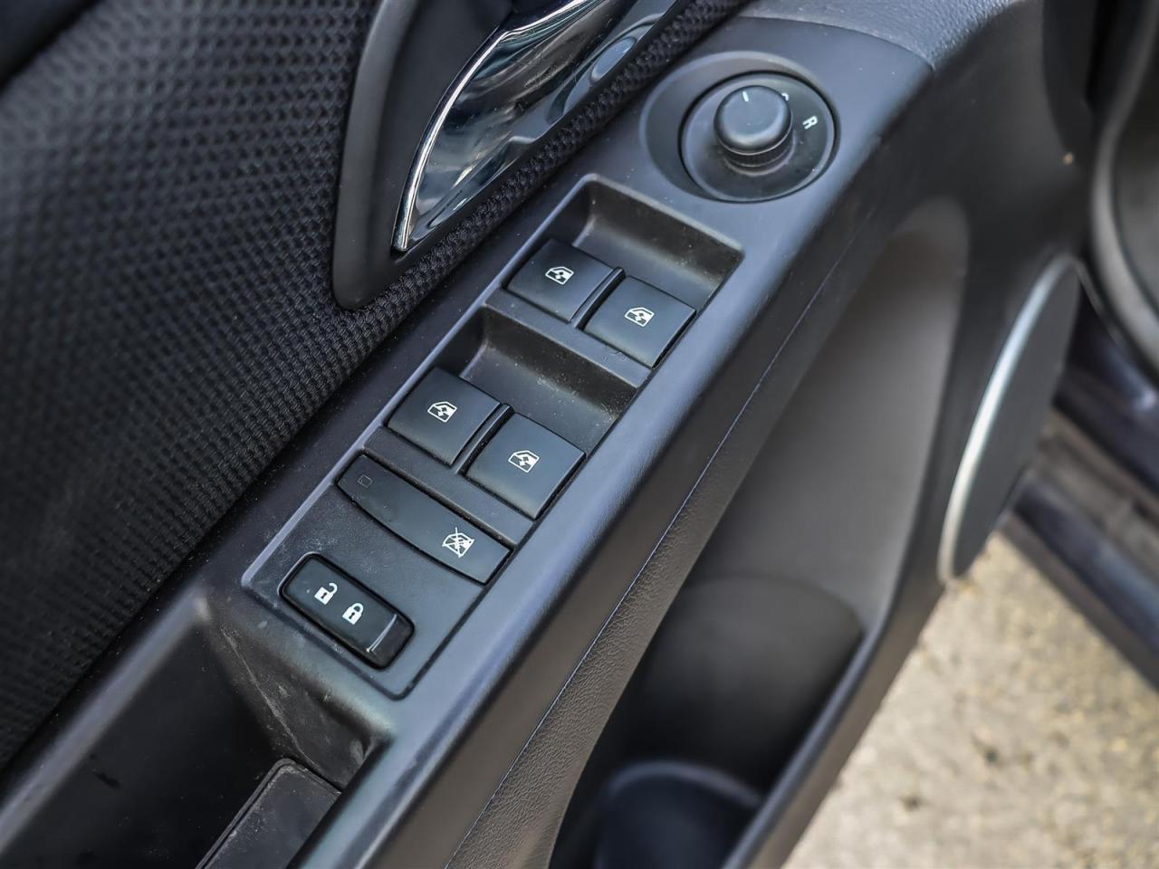 2016 Chevrolet Cruze AUTO LOW KM Photo