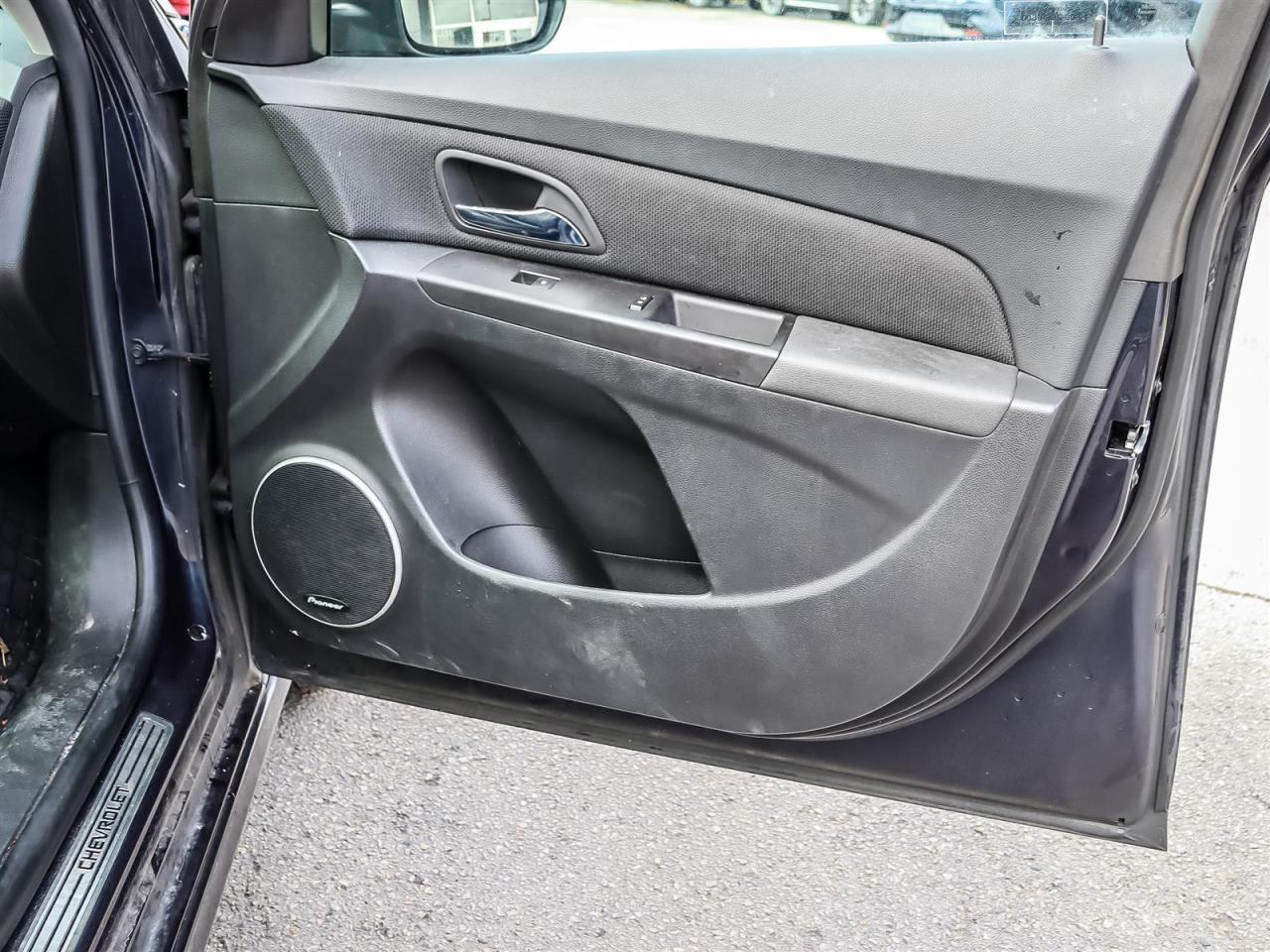 2016 Chevrolet Cruze AUTO LOW KM Photo