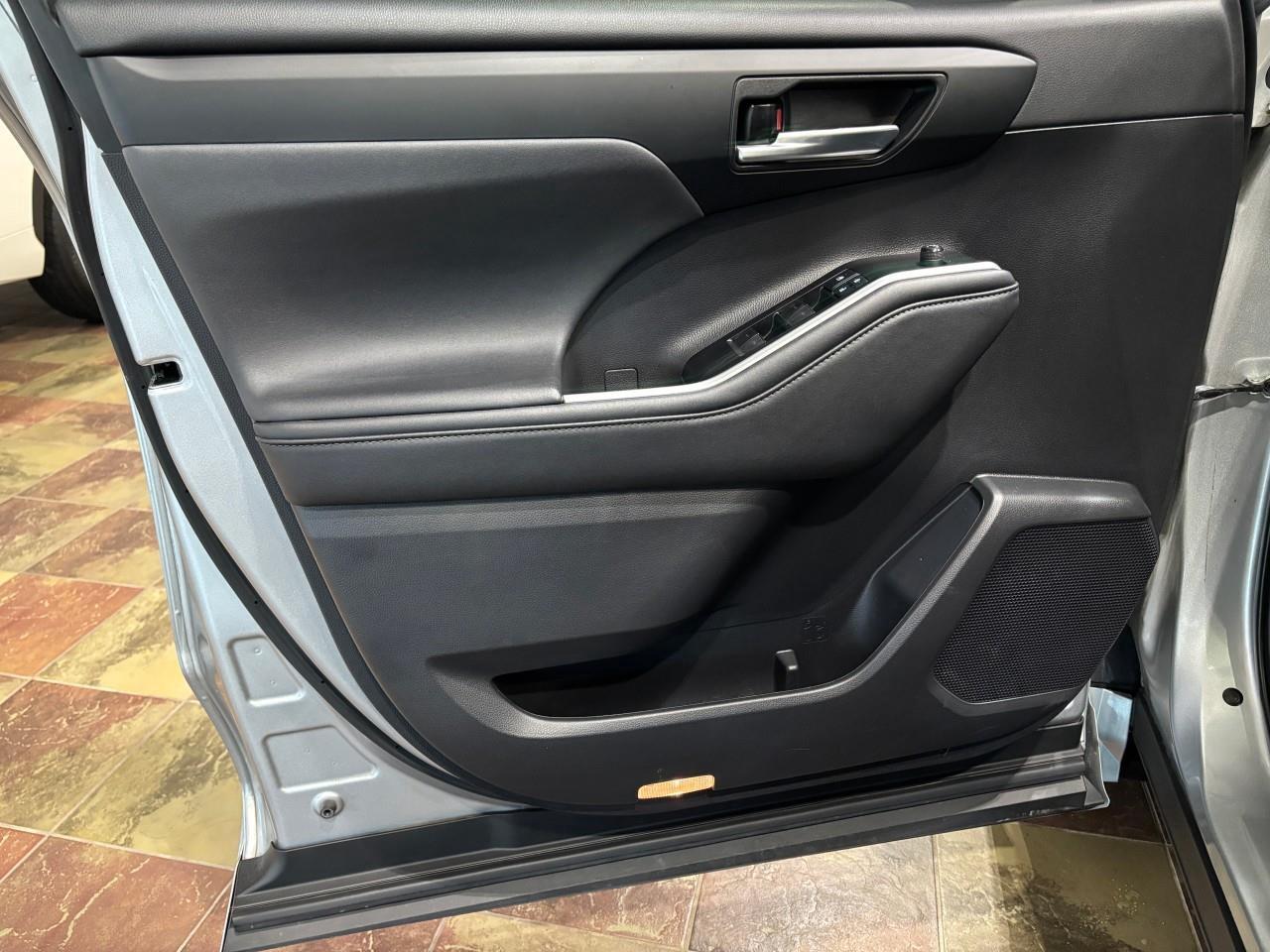 2021 Toyota Highlander XSE Photo