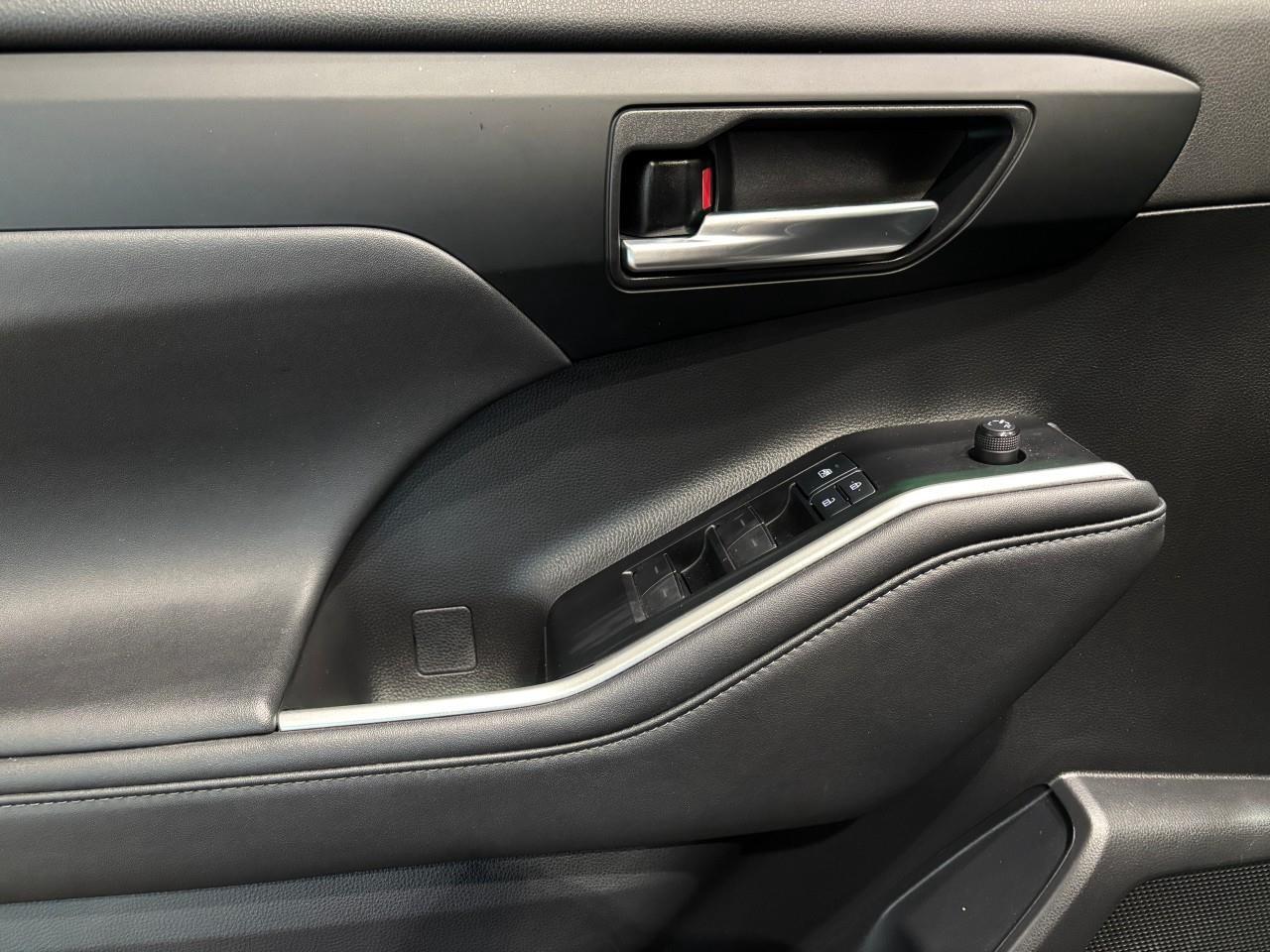 2021 Toyota Highlander XSE Photo