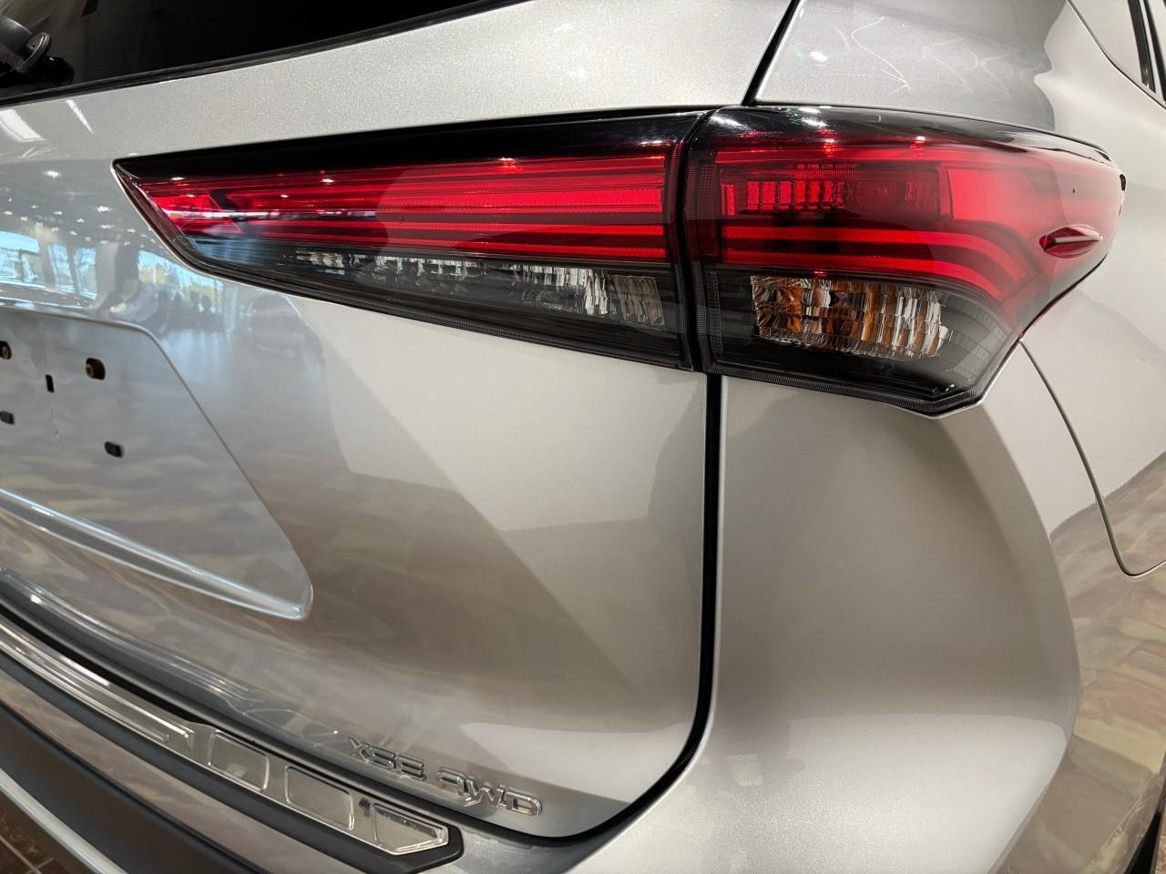 2021 Toyota Highlander XSE Photo