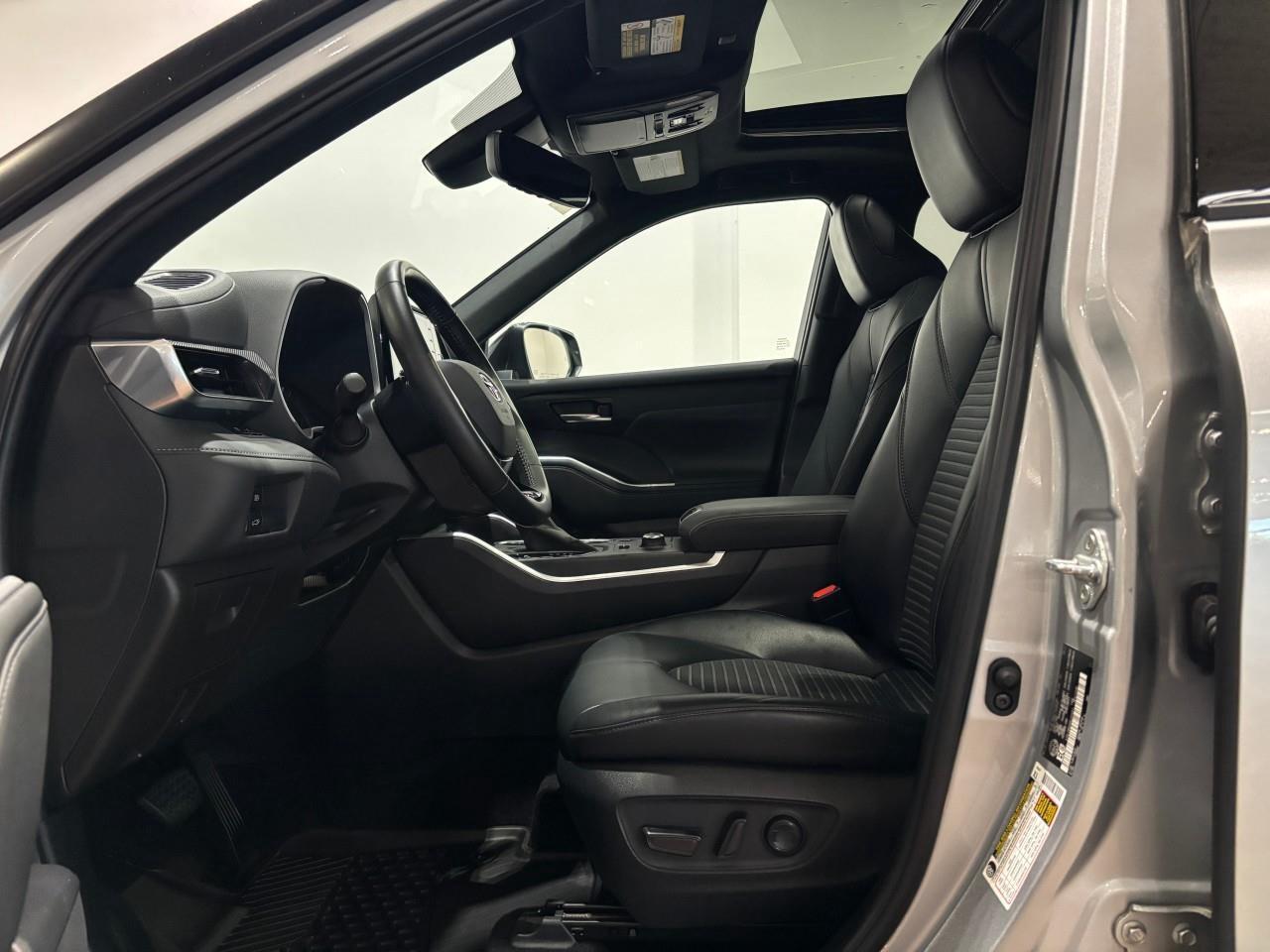 2021 Toyota Highlander XSE Photo