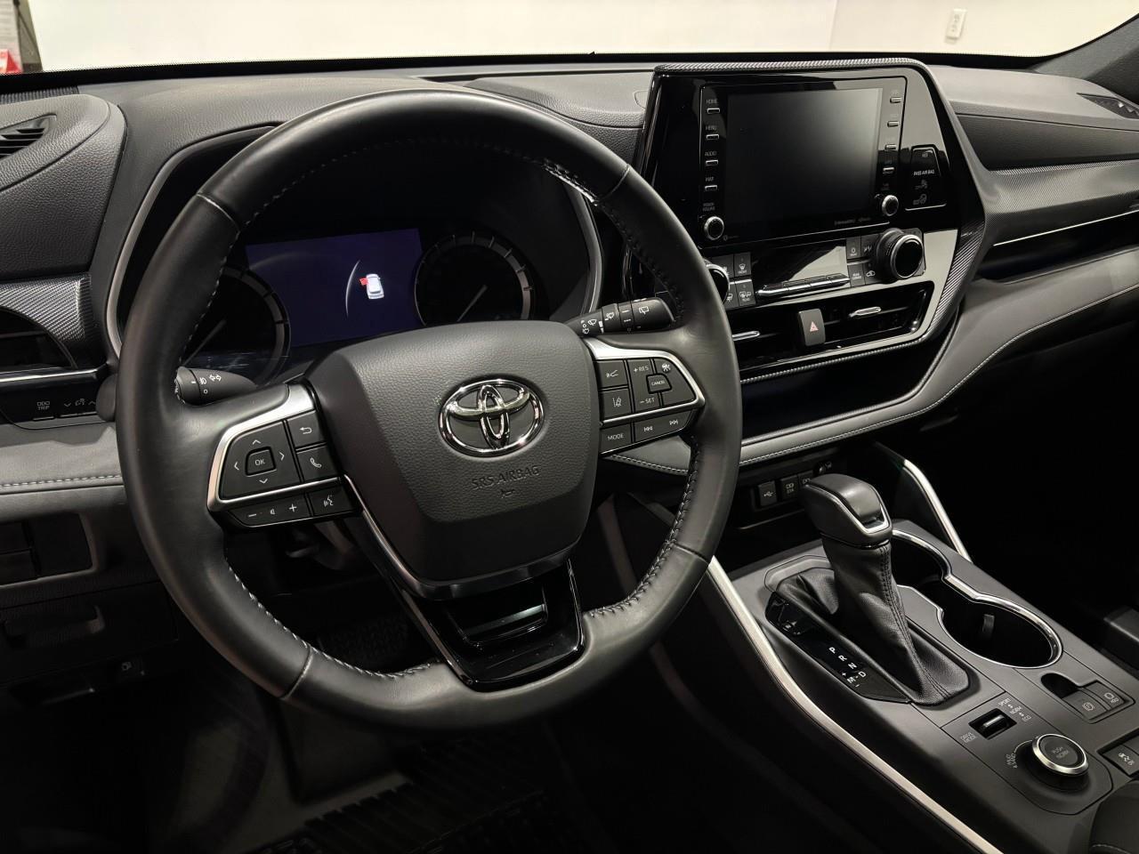 2021 Toyota Highlander XSE Photo