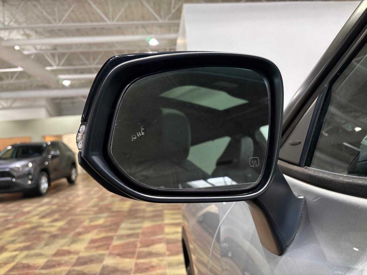 2021 Toyota Highlander XSE Photo