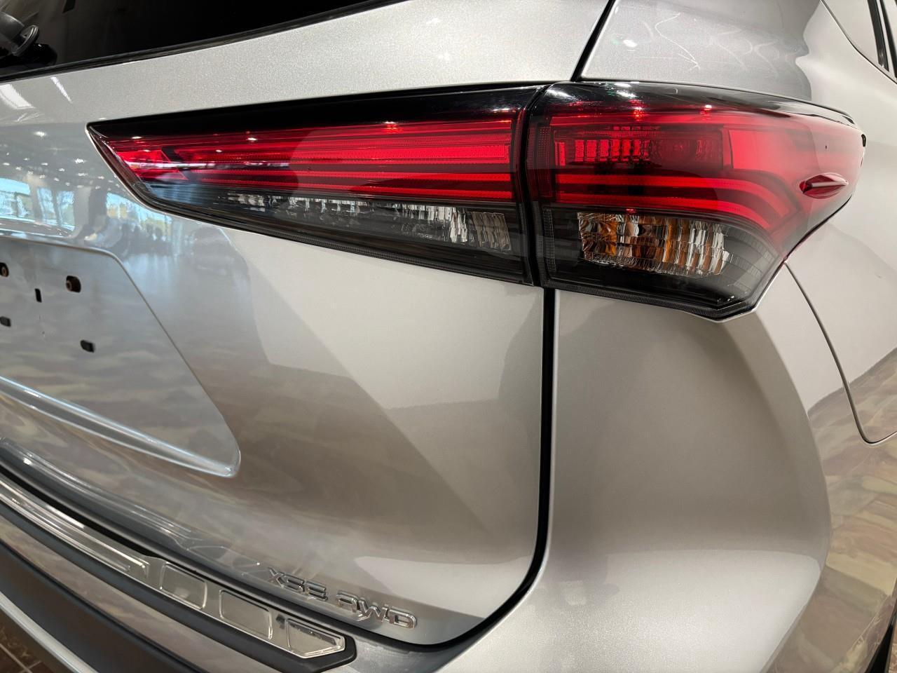 2021 Toyota Highlander XSE Photo