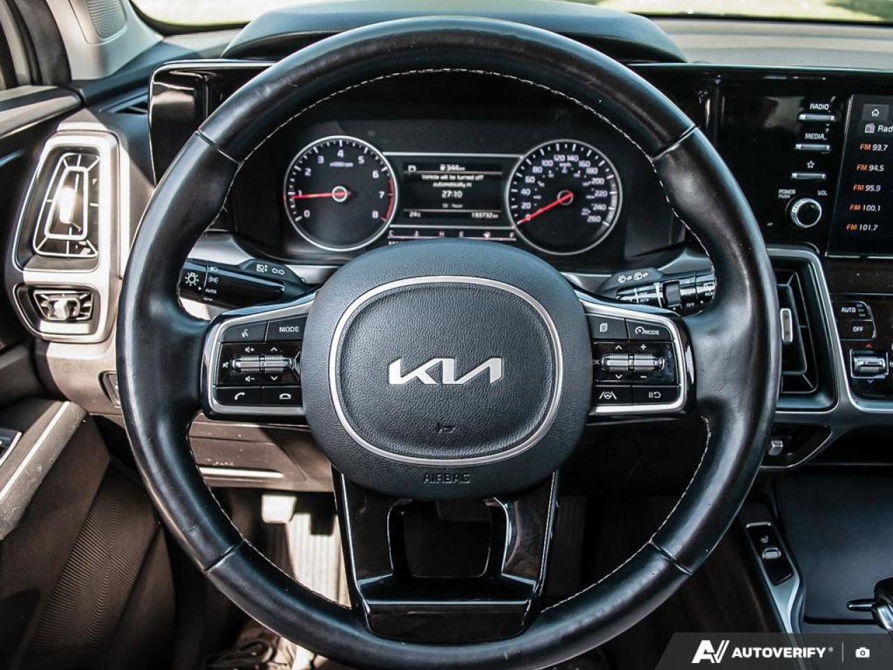 2022 Kia Sorento LX PREM   Heated Seats   Apple CarPlay   Backup Ca Photo