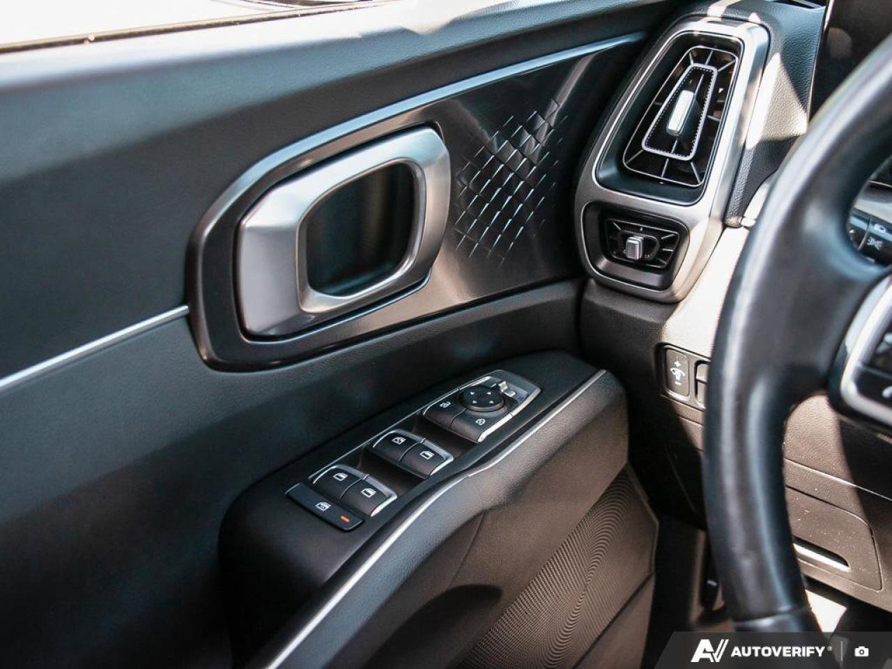 2022 Kia Sorento LX PREM   Heated Seats   Apple CarPlay   Backup Ca Photo