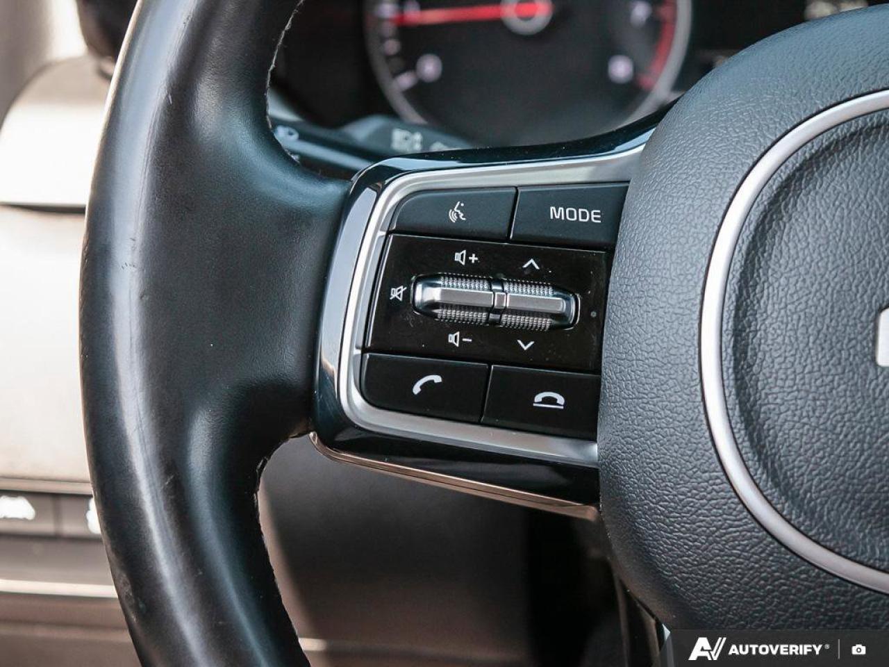 2022 Kia Sorento LX PREM   Heated Seats   Apple CarPlay   Backup Ca Photo