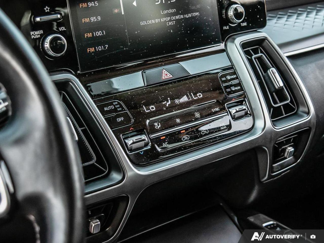 2022 Kia Sorento LX PREM   Heated Seats   Apple CarPlay   Backup Ca Photo