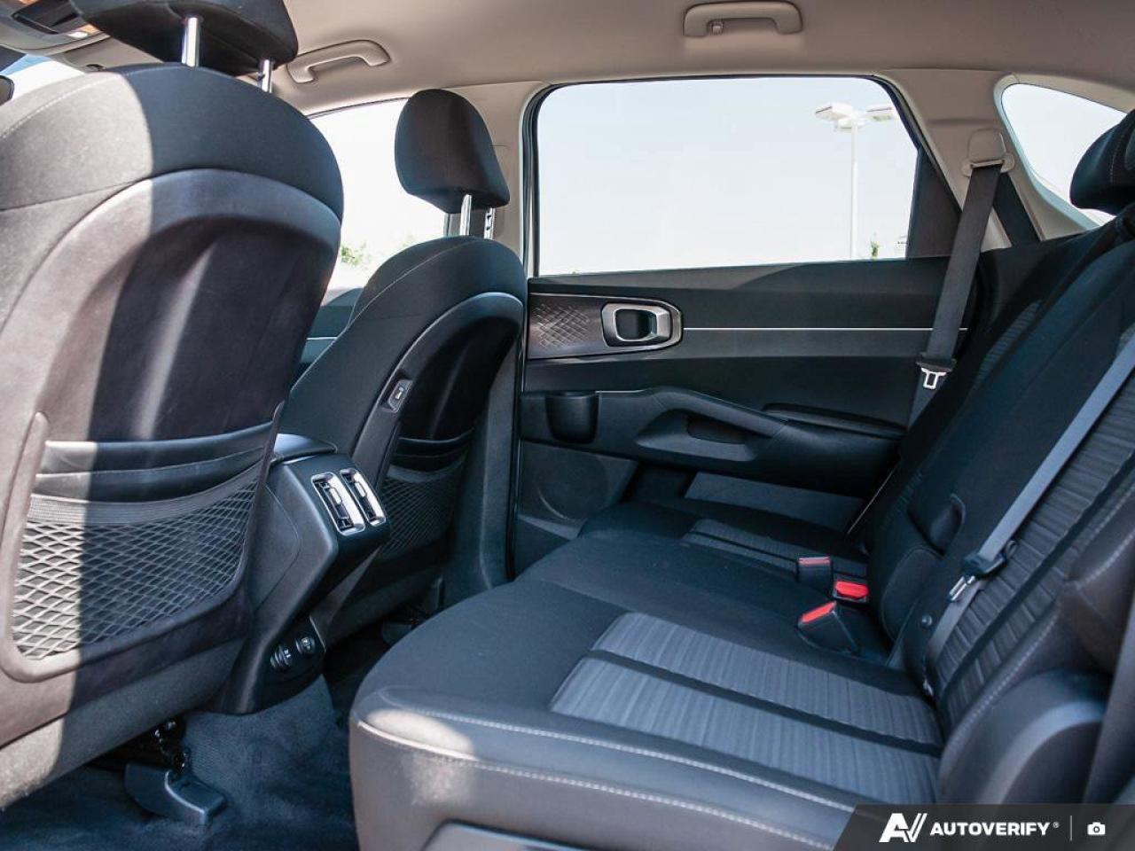 2022 Kia Sorento LX PREM   Heated Seats   Apple CarPlay   Backup Ca Photo