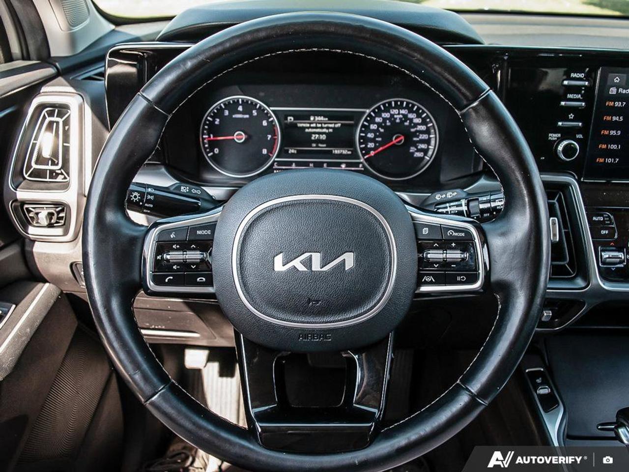 2022 Kia Sorento LX PREM   Heated Seats   Apple CarPlay   Backup Ca Photo