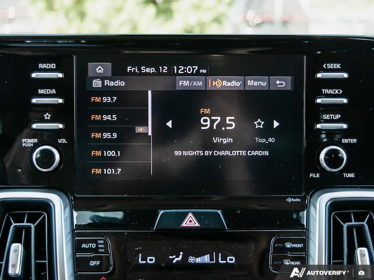 2022 Kia Sorento LX PREM   Heated Seats   Apple CarPlay   Backup Ca Photo