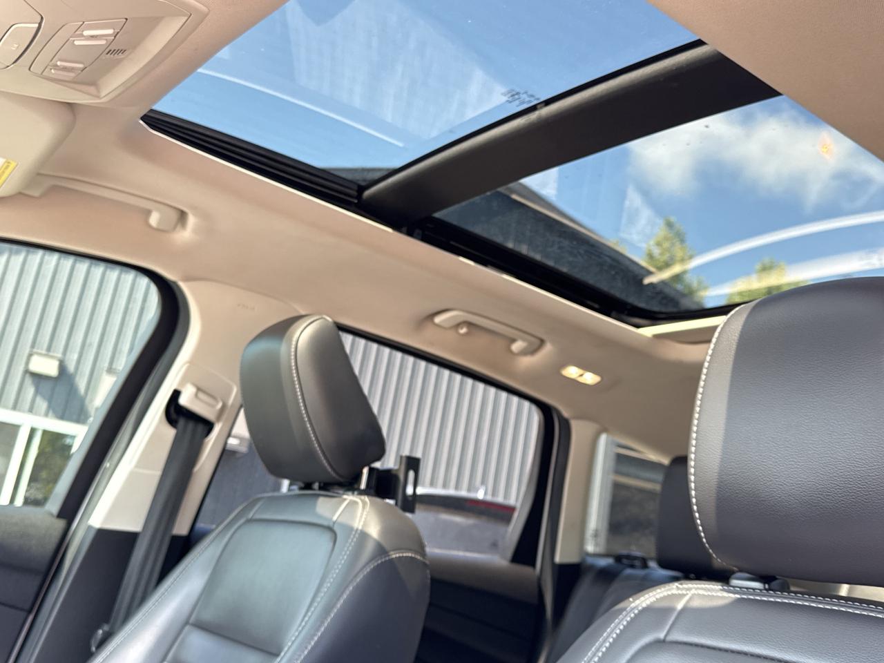 2019 Ford Escape SEL, Bluetooth, Nav, Back Up Cam Photo