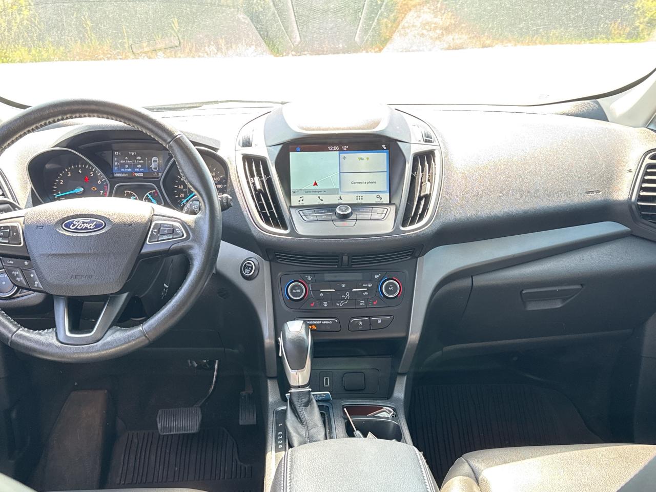 2019 Ford Escape SEL, Bluetooth, Nav, Back Up Cam Photo