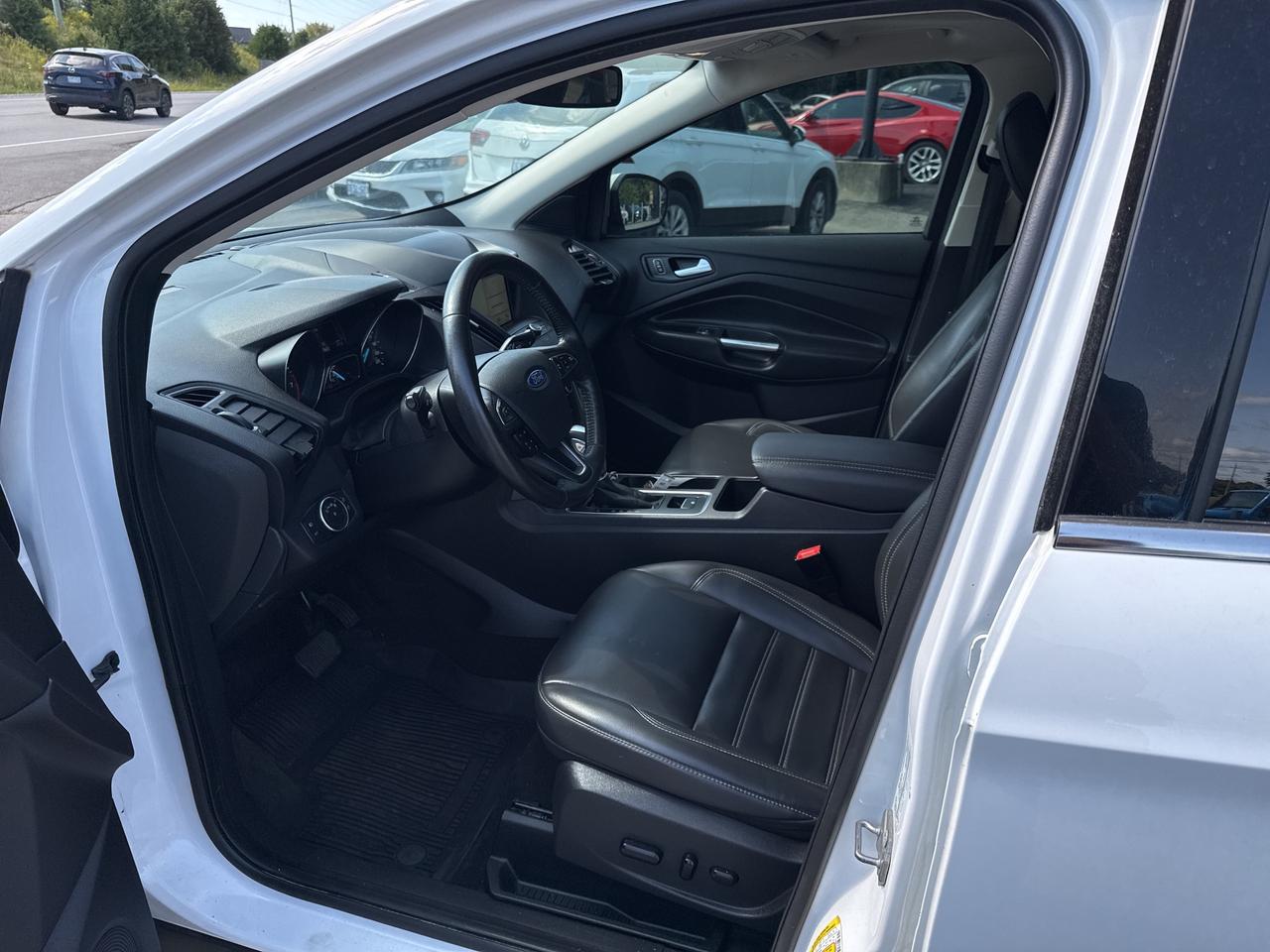 2019 Ford Escape SEL, Bluetooth, Nav, Back Up Cam Photo