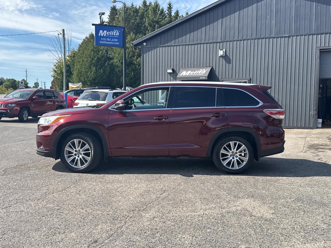 2016 Toyota Highlander XLE, Bluetooth, Nav, Back Up Cam Photo