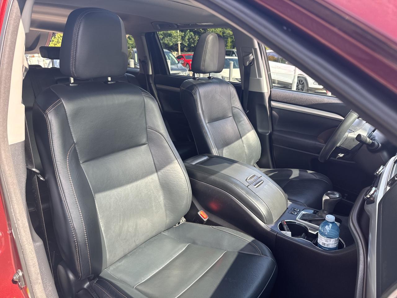 2016 Toyota Highlander XLE, Bluetooth, Nav, Back Up Cam Photo