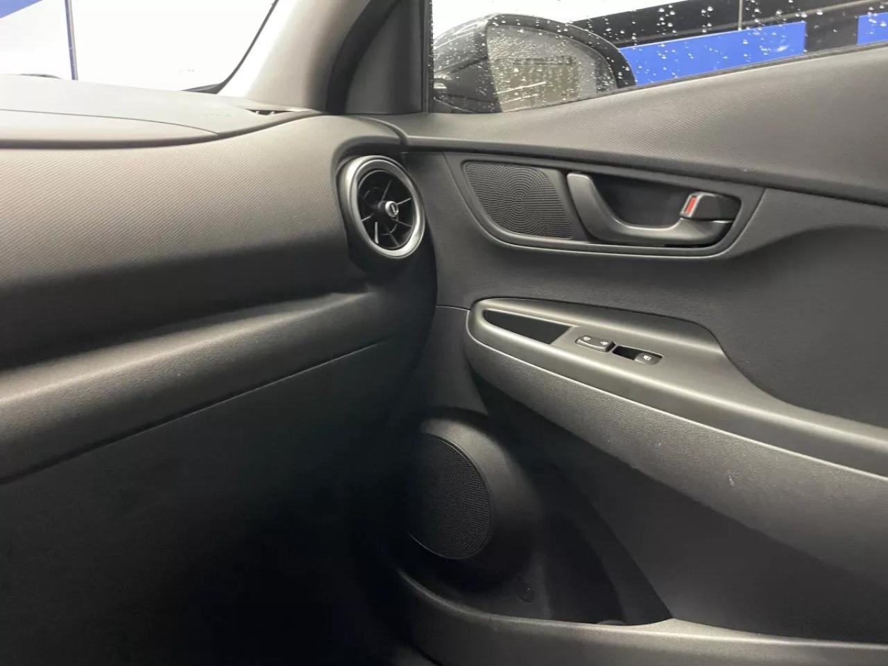 2022 Hyundai KONA Preferred Photo