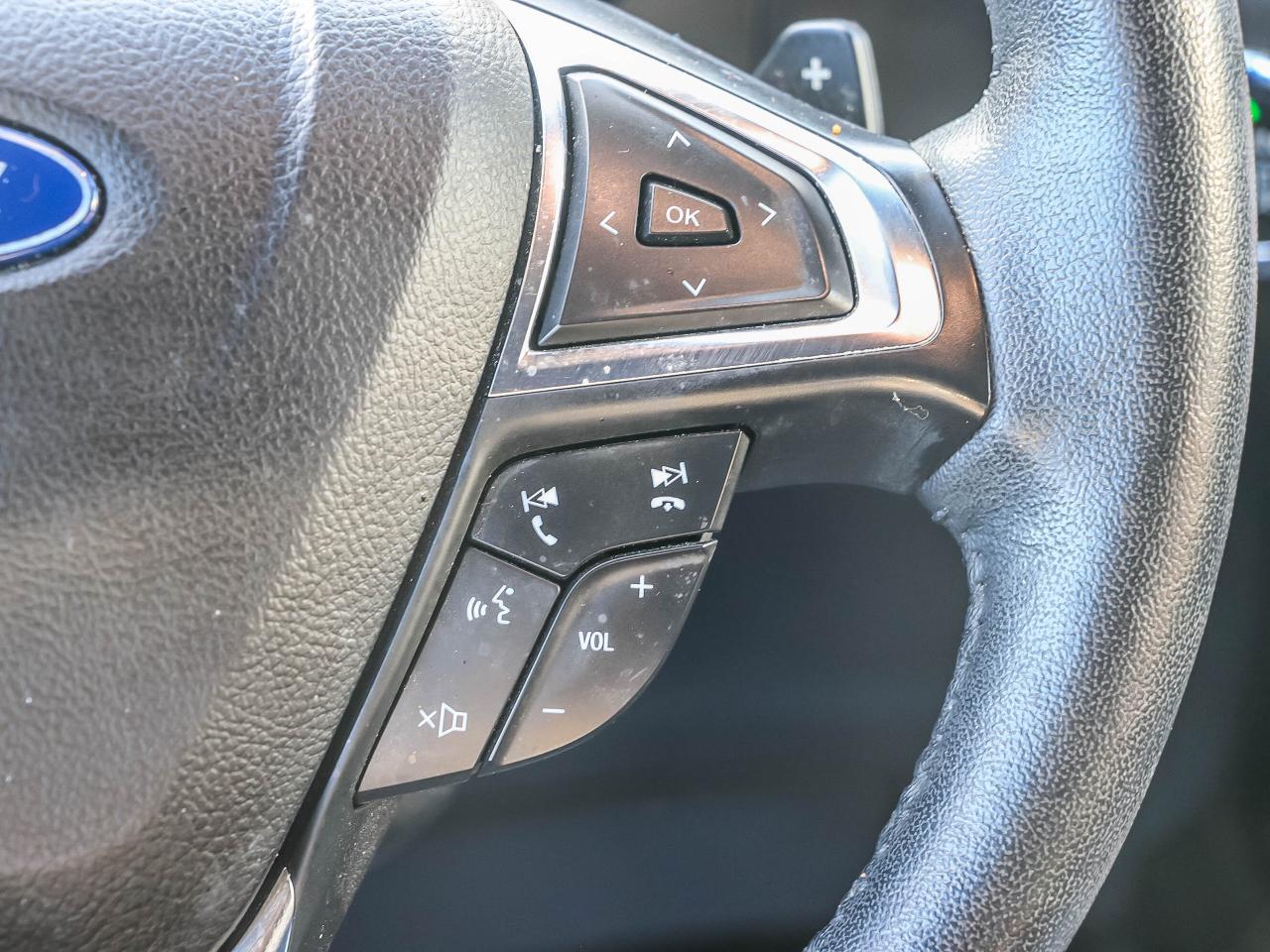 2022 Ford Edge Titanium AWD Photo