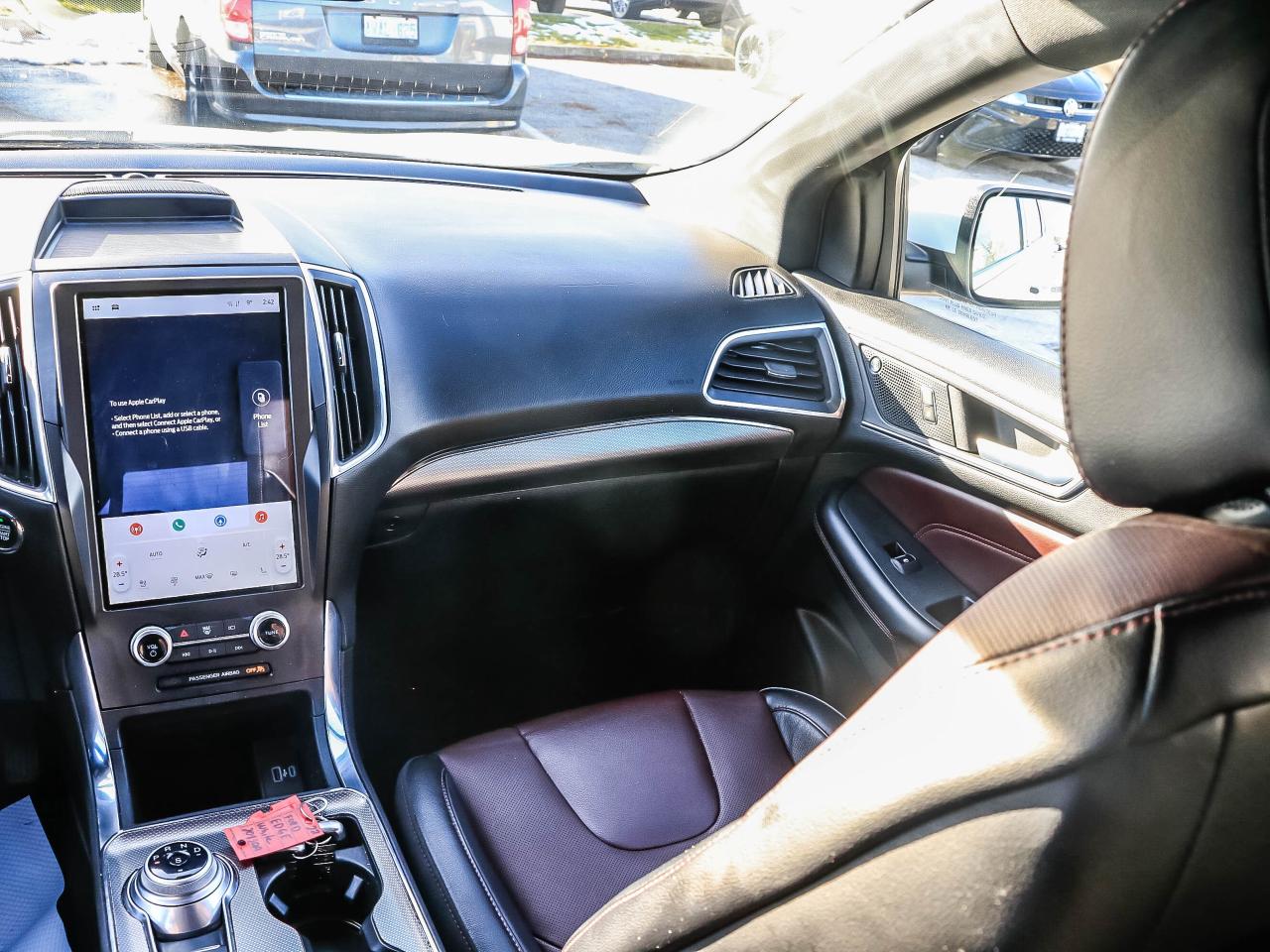 2022 Ford Edge Titanium AWD Photo