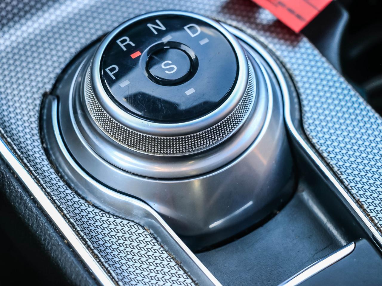 2022 Ford Edge Titanium AWD Photo