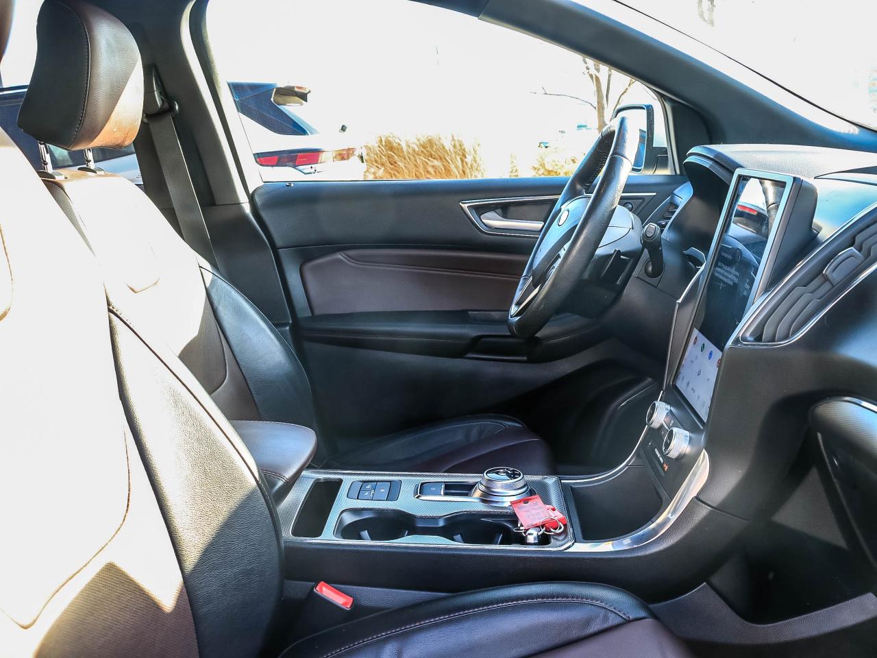 2022 Ford Edge Titanium AWD Photo