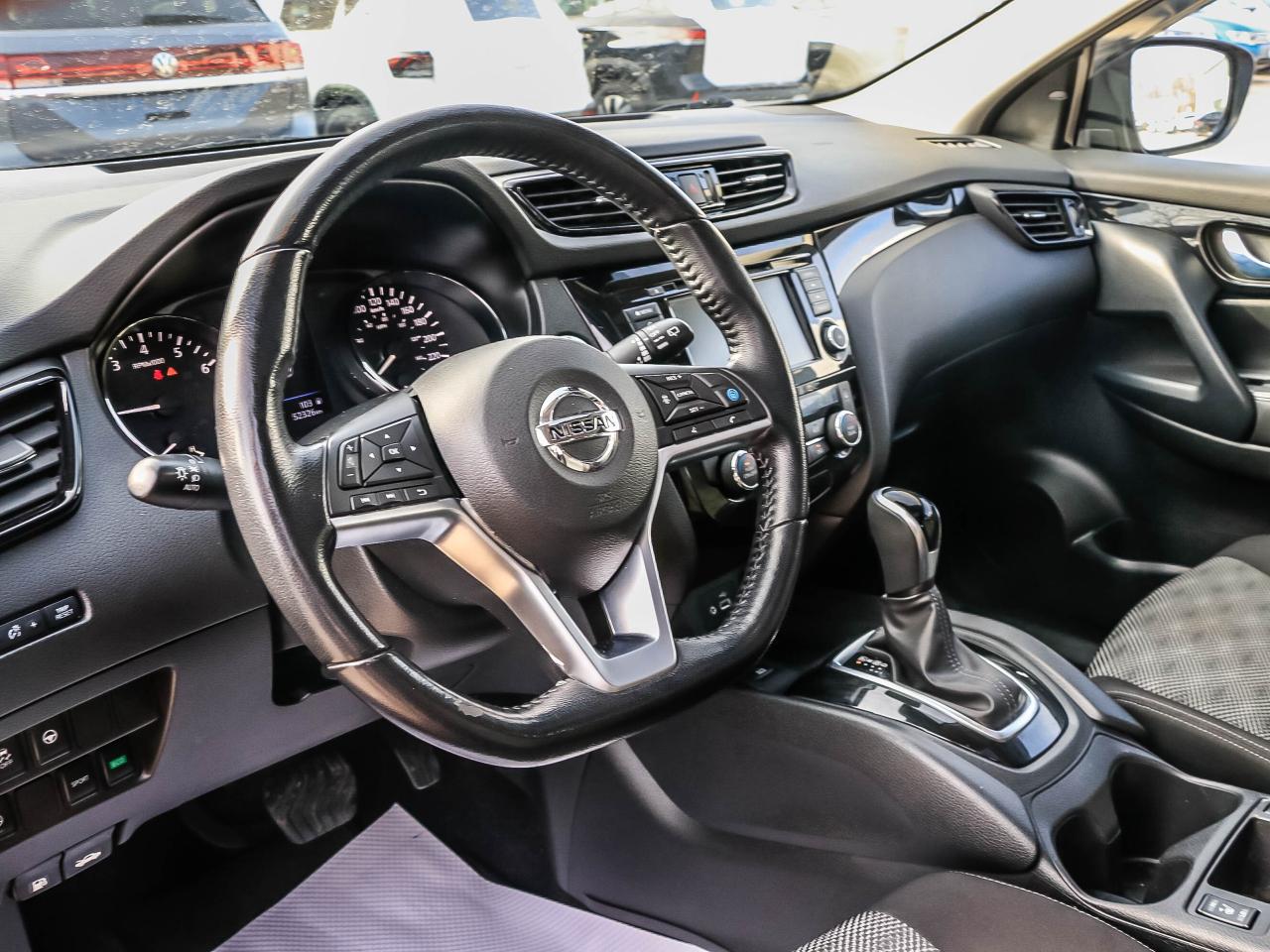 2021 Nissan Qashqai FWD SV CVT Photo