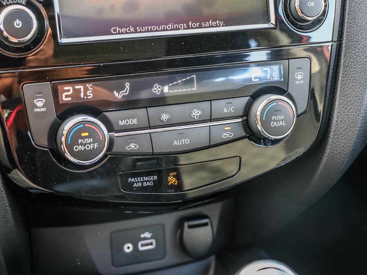 2021 Nissan Qashqai FWD SV CVT Photo