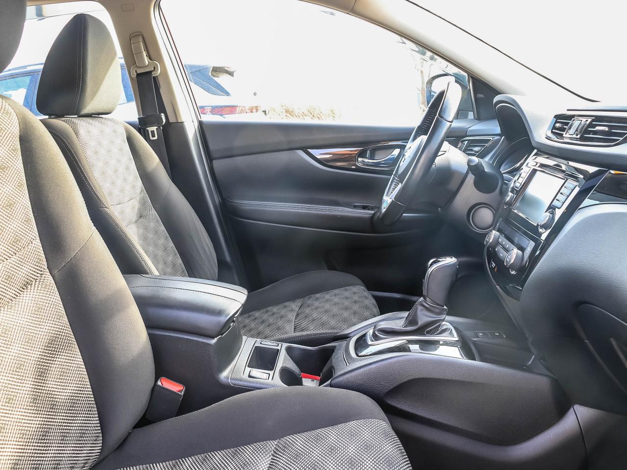 2021 Nissan Qashqai FWD SV CVT Photo