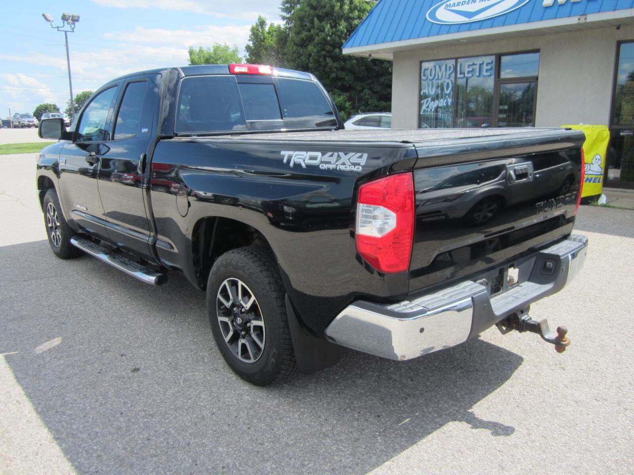 2015 Toyota Tundra SR5 4X4 TRD OFF ROAD ONE OWNER NO ACCIDENTS Photo