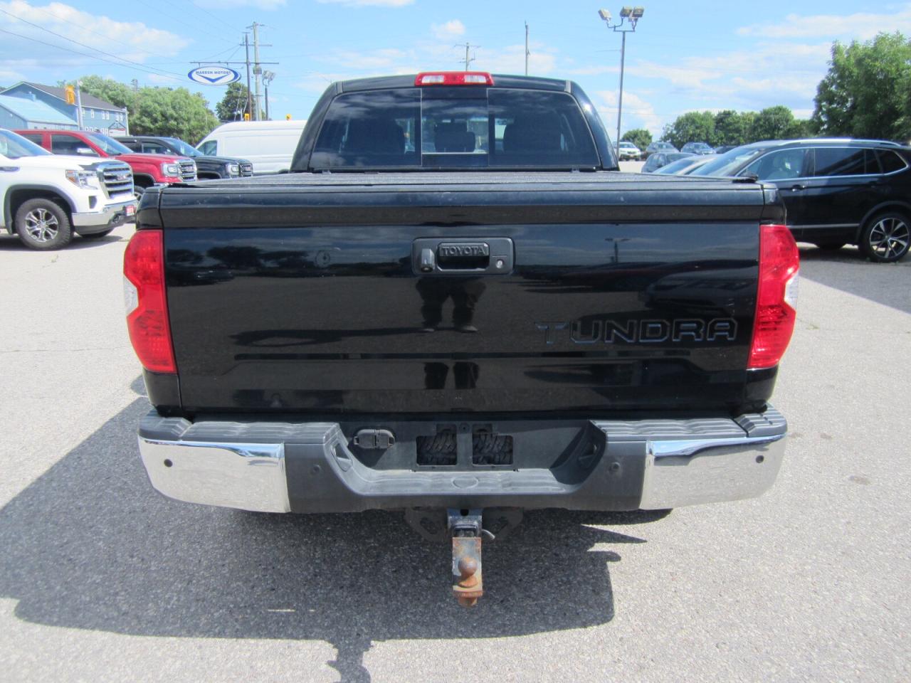 2015 Toyota Tundra SR5 4X4 TRD OFF ROAD ONE OWNER NO ACCIDENTS Photo