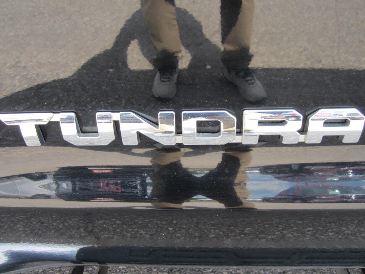 2015 Toyota Tundra SR5 4X4 TRD OFF ROAD ONE OWNER NO ACCIDENTS Photo