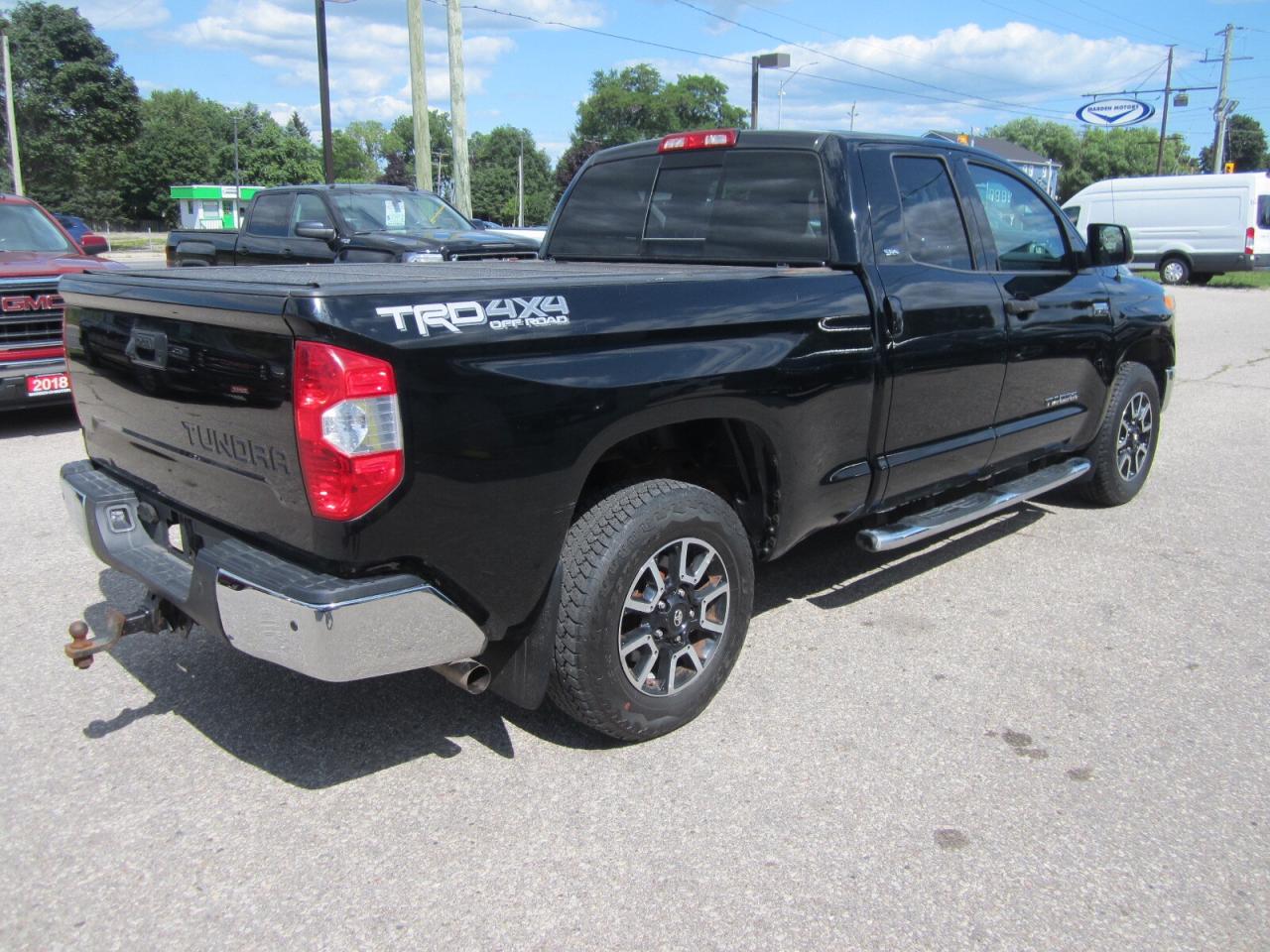 2015 Toyota Tundra SR5 4X4 TRD OFF ROAD ONE OWNER NO ACCIDENTS Photo