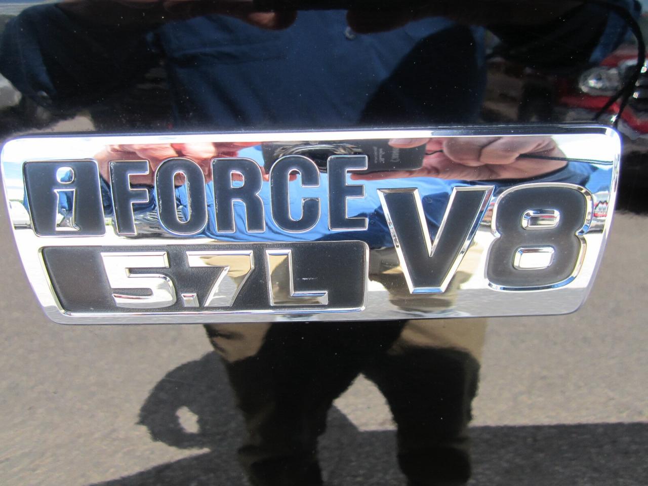 2015 Toyota Tundra SR5 4X4 TRD OFF ROAD ONE OWNER NO ACCIDENTS Photo