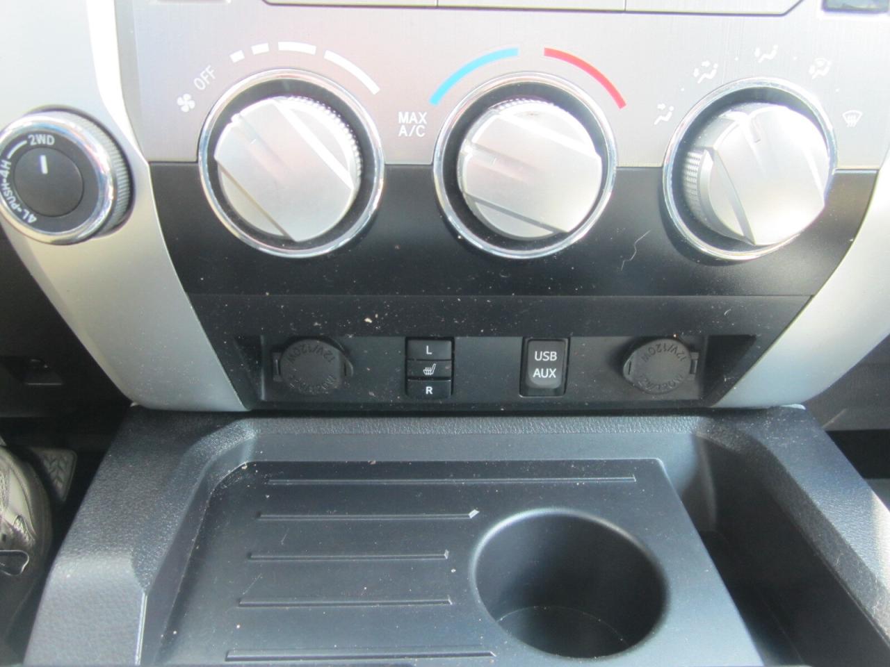 2015 Toyota Tundra SR5 4X4 TRD OFF ROAD ONE OWNER NO ACCIDENTS Photo