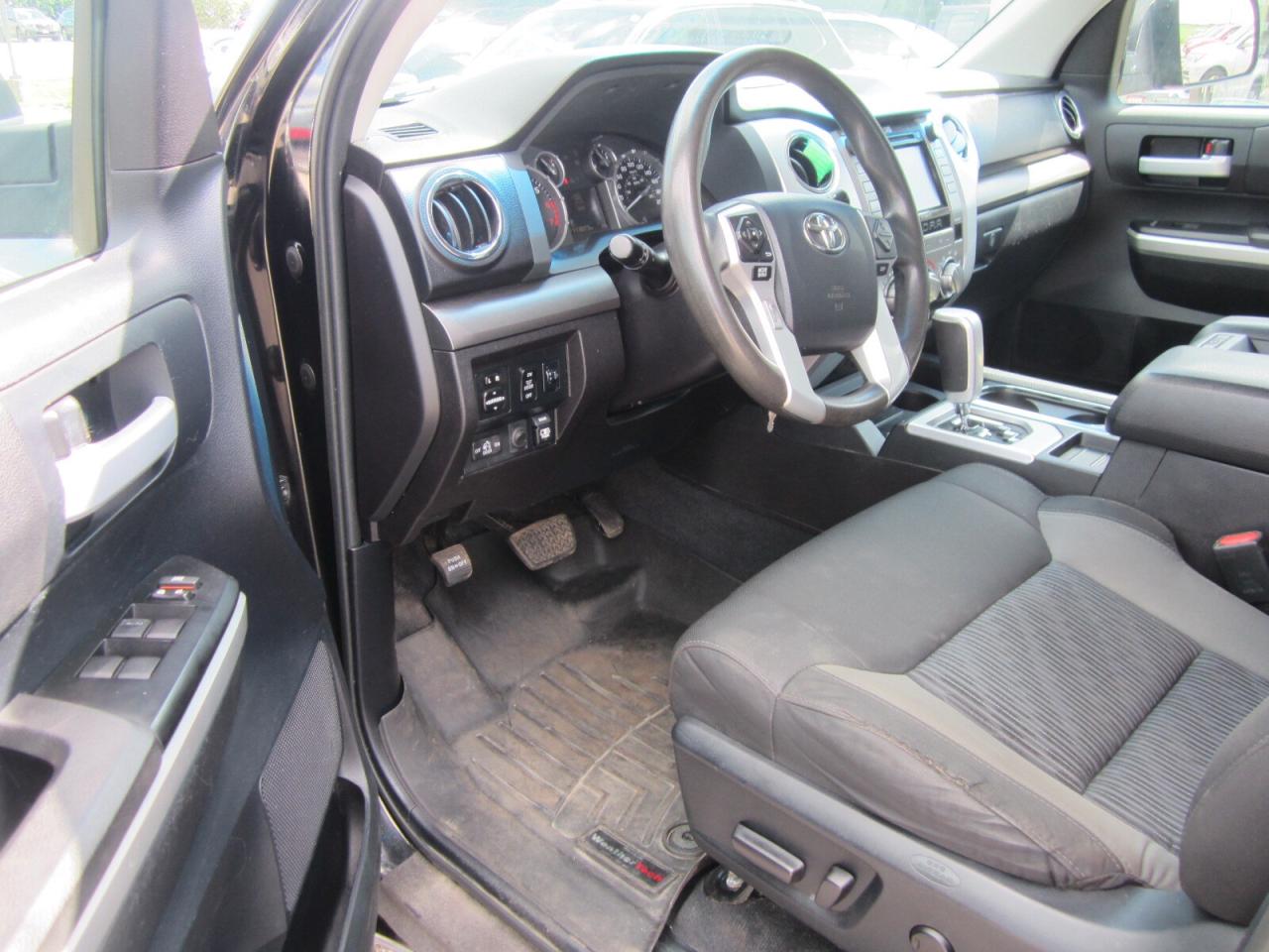 2015 Toyota Tundra SR5 4X4 TRD OFF ROAD ONE OWNER NO ACCIDENTS Photo